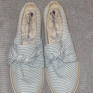 Margaritaville 9.5 Striped Sailor Slip On Knot Mules